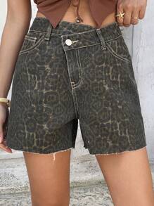 DAZY Quần short denim nữ họa tiết da báo, thiết kế trễ vai, gấu quần rách tua rua, quần jean ngắn cạp thấp mùa hè. - màu nâu - Xem 5