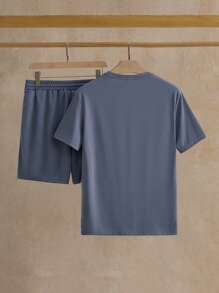 Manfinity VCAY 男士字母贴花T恤和抽绳短裤夏季套装 - 霧霾藍 - 查看 2