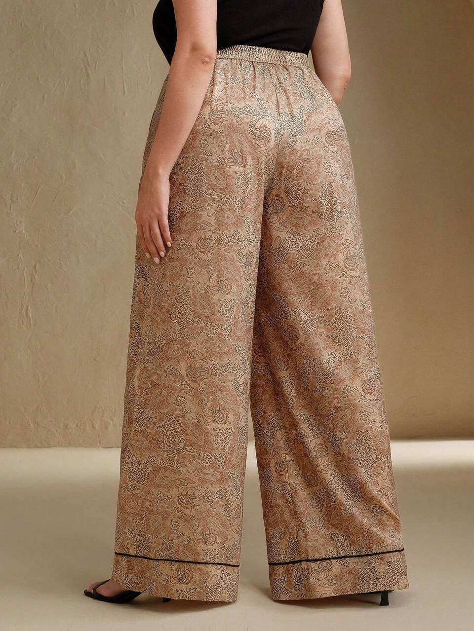 New Women Contrast Color Drawstring Waist Cashew Flower Print Wide Leg Pants