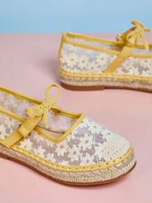 Mini mi #CC-Inspired Girls' Bow Strap Lace & Jute Boho Cream Yellow Espadrille Flats – From Playground To Beach Getaway - Yellow - View 4