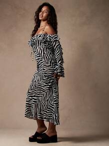 MISSGUIDED 斑马纹雪纺露肩荷叶边连衣裙，中长款长袖派对晚宴吸睛连衣裙