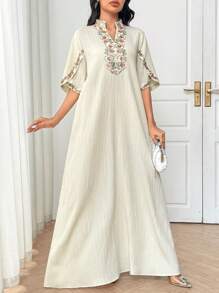 Yasmyna 女式花卉刺绣缺口领花瓣袖宽松土耳其长裙 - 杏色 - 查看 2