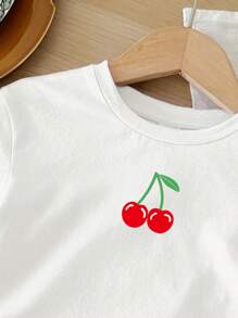 SHEIN Happikins Vintage Cherry Pattern Baby Girl Casual Minimalist Crew Neck Short Sleeve T-Shirt & Shorts 2 Pieces Set, Suitable For Spring & Summer - Multicolor - View 4