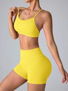Core Rhythm Conjunto de top de camiseta sin costuras y shorts para ropa deportiva, diseño de tirantes, cintura alta control de abdomen, apto para yoga/gimnasio/correr - Amarillo - Ver 4