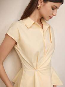 BizChic 2025 年夏季新款奶油黄色翻领前开口不对称下摆设计女式衬衫，商务休闲日常通勤优雅海滩度假适合婚礼宾客、乡村音乐节、早午餐、机场，90 年代复古斯德哥尔摩风格美式风情 - 杏色 - 查看 1