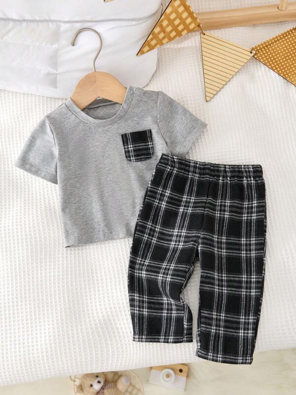 SHEIN 2 件套新生儿男童简约圆领短袖口袋 T 恤 + 宽松格子图案裤子休闲睡衣套装