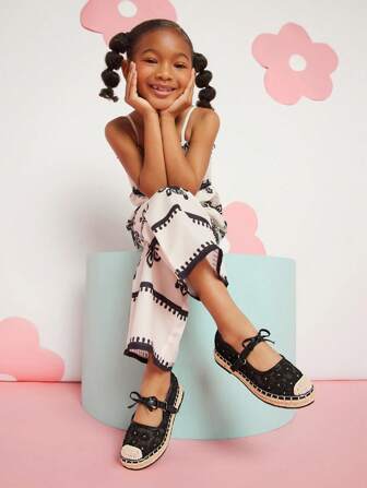 Mini mi #CC-Inspired Girls' Bow Strap Lace & Jute Boho Black Espadrille Flats – From Playground To Beach Getaway