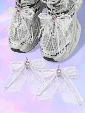 Kawaii 2 pezzi Fermagli per scarpe fai-da-te dal design dolce e minimalista, realizzati a mano con perle finte bianche, cristalli ovali rosa, nastro in tulle e fiocco multistrato, accessori versatili adatti per donne, ragazze, uso quotidiano e come regalo