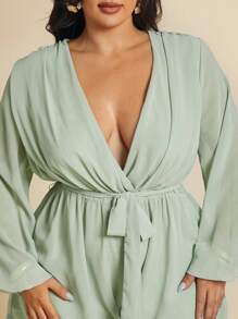 SHEIN BAE 加大码纯色低胸灯笼袖系带连体衣