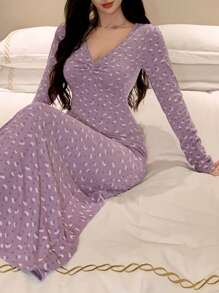 DAZY Ditsy Floral Fitted V-Neck Pleated Long Nightgown ,Vacation