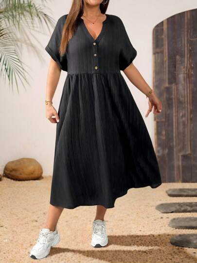 SHEIN Essnce Plus Size Women's Black Sommar Smart Casual Everyday V-Neck Short Sleeve Mid-Length Dress,Loose Comfortable Texture Fabric Curve Dress With Pockets