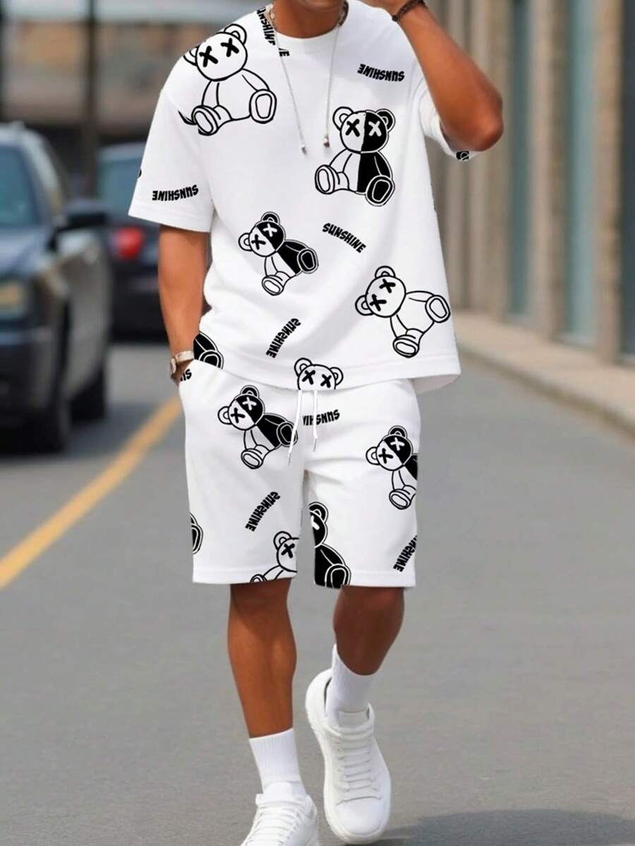 Manfinity Homme 男士休闲熊和字母印花 T 恤套装，适合夏季，送给朋友的绝佳礼物男士两件套服装短款套装男士两件套服装夏季 - 白色 - 查看 1