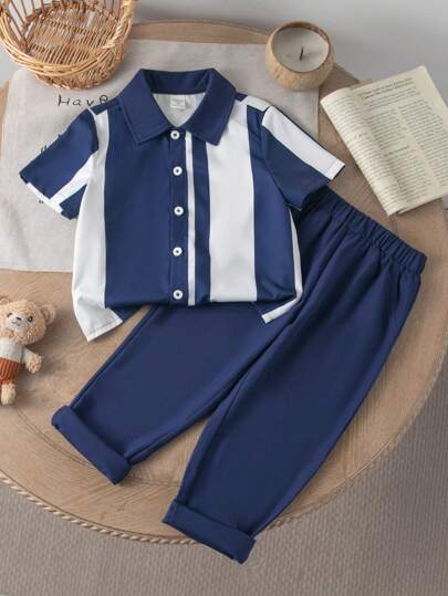 SHEIN 2 件夏季休闲套装：一件提花条纹撞色数码印花短袖衬衫，极简翻领设计，搭配纯棕色休闲裤，展现简约优雅，适合日常穿着、学校、旅行和休闲，适合春夏季度假、度假、旅行、放松、日光浴