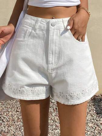 Livesso Short en jean décontracté et polyvalent pour femmes avec broderie et poches