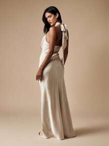 MISSGUIDED 优雅露背围脖前开襟晚礼服缎面婚礼招待会正式伴娘长裙特殊场合后背系带蝴蝶结