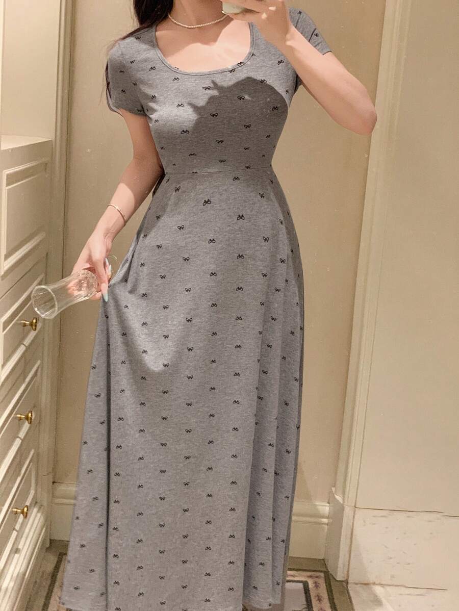 DAZY 蝴蝶印花修身短袖女式家居睡衣 - 灰色 - 查看 1