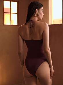 MOTF PREMIUM Traje de baño de una pieza con detalle de flor de metal en el escote