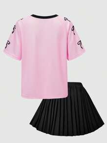 SHEIN Conjunto de niña preadolescente con blusa suelta con cuello en V y estampado gráfico, y falda plisada, conjunto de ropa casual tipo streetwear, apto para uso diario, salidas, reuniones casuales, primavera/verano