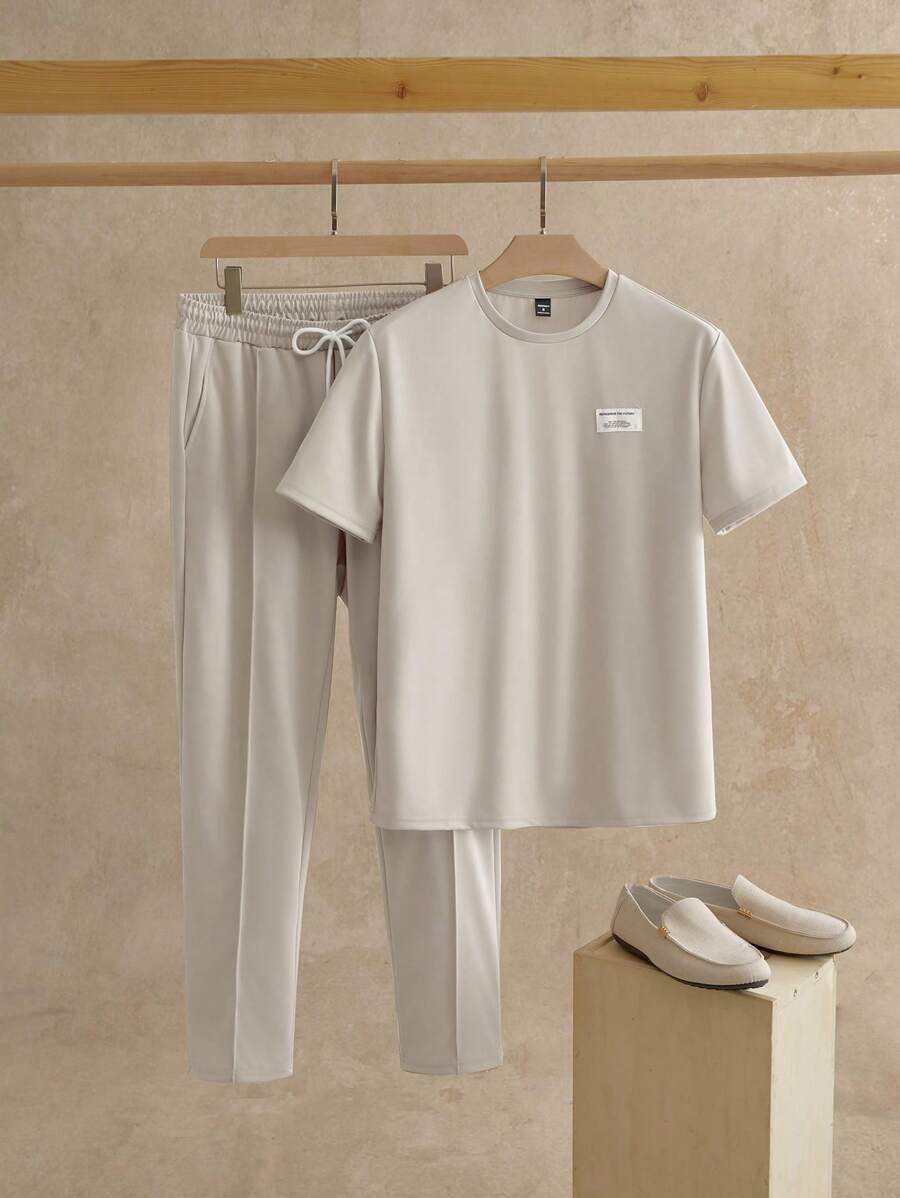 Manfinity NXTstreet Men's Short Sleeve Plain T-Shirt And Pants Casual Two-Piece Set With Patched, Summer Outfit, Couple Things