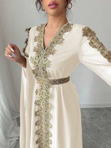 Rafferiza 中东风格女式拼布超长袖阿巴雅长袍，纯色蕾丝下摆长袍 - 杏色 - 查看 6