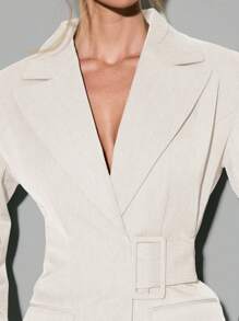 KIZN 修身西装迷你连衣裙，双排扣设计，收腰设计，配有腰带，适合专业办公室、派对、晚宴等场合的职业装 - 米色 - 查看 7