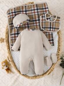 SHEIN Bộ đồ ngủ 4 món cho trẻ sơ sinh gồm quần áo ngủ dài tay, yếm, mũ và găng tay, đơn giản và thời trang, màu trắng - Màu Khaki - Xem 2