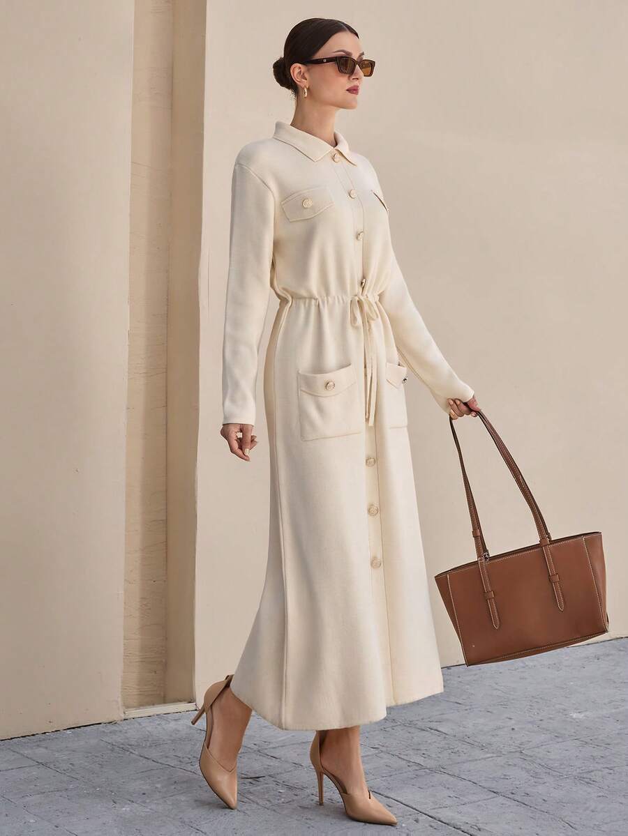 CLARA VERO EURMUSE 马球领抽绳细节腰带纯色超长袖翻盖口袋针织连衣裙 - 杏色 - 查看 1