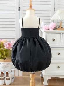 SHEIN Cute Young Girl Summer Casual Sleeveless White Organza Dress With 3D Butterfly Decoration, Simple Yet Elegant, Suitable For Everyday And Special Occasions