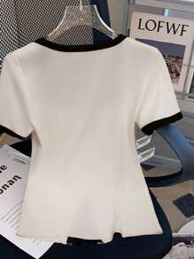 SHEIN Tall Women's Short Sleeve Casual Metal Button Sequin Bowknot Fitted T-Shirt, Contrasting Color Round Neck, Summer Vacation (Random Pattern)