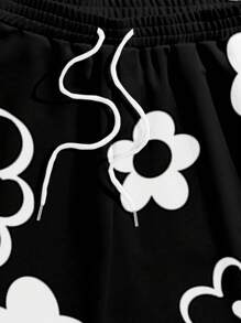 Manfinity Homme Men's Summer Casual Floral Print T-Shirt And Shorts Set Men 2 Pieces Outfits Summer, Cozy Outfits