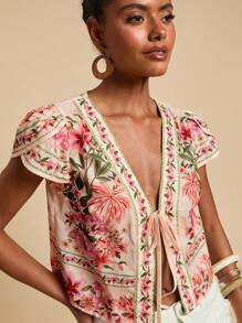 Travachic Camisa con nudo delantero y estampado floral, informal para vacaciones, atuendos de vacaciones para mujer, atuendos de vacaciones, atuendos de playa, atuendos de verano para mujer, blusas de verano, verano