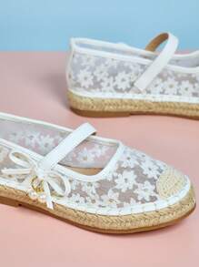 Mini mi Alpargatas blancas de estilo bohemio para niñas inspiradas en #CC, con tiras de lazo, encaje de perlas y yute, ideales para el parque de juegos y la escapada a la playa - Blanco - Ver 4