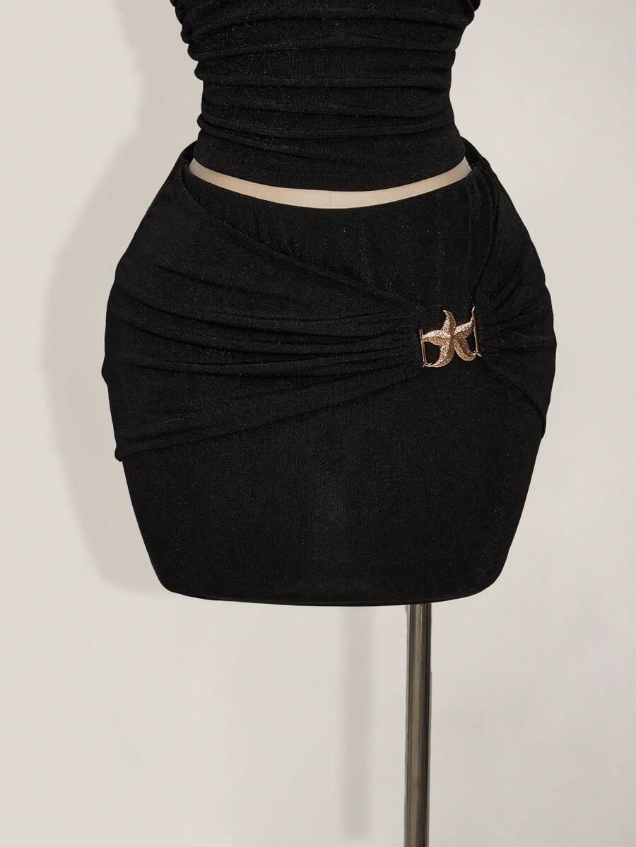 SHEIN ICON 加大码金属海星装饰褶饰黑色紧身半身裙,适合海滩、度假穿着 - 黑色 - 查看 1