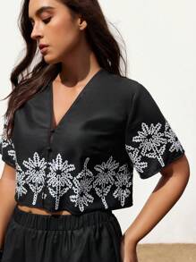 Maija 2 pièces/Set Femme grande taille Top à manches courtes et short imprimé palmier Set vacances Décontracté Professionnel Femme Sortie Hauts Bureau Vêtements Automne Femme Vêtements Rentrée Scolaire Vêtements Homecoming Vêtements Vintage Modestes Tenues de professeur Femme Romantique, Mode, Polyvalent; Confortable, Élégant, Décontracté, Simple Tenue Quotidienne