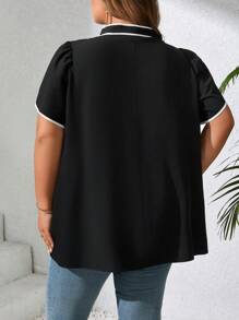 SHEIN CURVE+ Große Größen Lässig Kontrast-Farbiger Kragen mit Krawatte Vorderseite Hemd, Sommer-/Land-/Strandurlaubs-Outfits/Strand-Outfits/Strand-Bekleidung