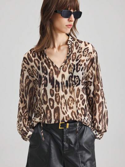 Ontre Ropa de mujer para otoño 2025, blusa de estilo de la campiña retro de los años 2000 para uso en oficina y casual, con estampado de leopardo, cuello de torsión semitransparente y mangas farol