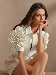 Anewsta Camisa de mujer de verano de un solo pecho con decoración floral 3D en un solo color