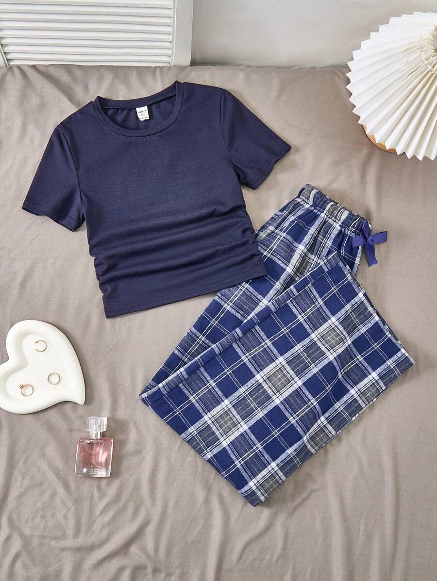SHEIN 2 buc Dozemod Tween Girl Tween Girls Set de pijamale simplu casual cu guler rotund, mânecă scurtă, tricou și pantaloni cu model în carouri