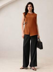 BizChic Camisa de mujer 2025 Verano Nuevo Cuello Redondo Marrón Mangas Cortas Bajo Asimétrico Decorado con Botones y Cinturilla, Vestimenta Casual de Oficina Elegante para Vacaciones de Playa, Boda, Festival de Música, Brunch, Aeropuerto, Estilo Vintage 90s Escandinavo Americana