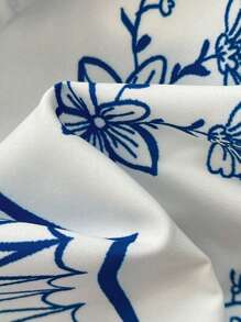 Sweetra Damen Enges Bandeau Kleid mit Blume Muster, elegant für den Urlaub