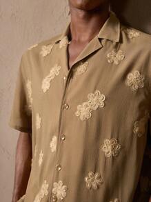 AKNOTIC Men's Khaki Woven Jacquard Jacquard Loose Fit Short Sleeve Shirt, Suitable For Summer, Vacation, Casual Wear, Party, Men's Gift, School - Apricot - View 2