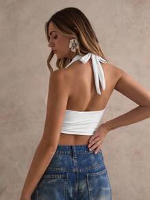 Glamine Áo hở lưng cổ chữ V nhún bèo màu trắng gợi cảm, Áo hẹn hò, Áo mùa hè, Áo đi biển cho nữ, Áo crop top trắng cho nữ, Áo xoắn phía trước, Áo cổ chữ V sâu - trắng - Xem 2