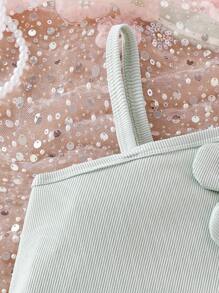 2pcs/Set Young Girls Green Ribbed Asymmetrical 5-Petal Flower Top & Green White Ribbed Faux Pearl Button Shorts, Fresh Casual Summer Outfit