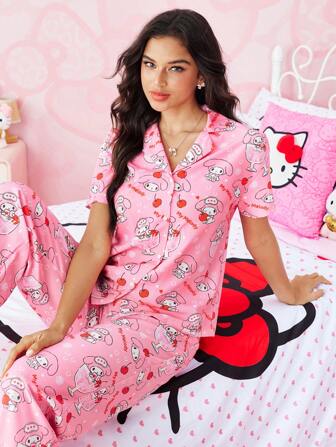 HELLO KITTY AND FRIENDS | SHEIN 女士卡通图案前扣短袖上衣和裤子睡衣套装