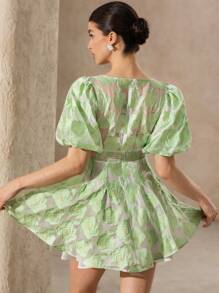 Aveloria 意大利风格女式花卉提花深V领泡泡袖荷叶边下摆迷你连衣裙