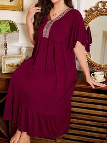 SHEIN Plus Size Retro Loose V-Neck Long Nightgown, Solid Color, Fashion, Suitable For Summer - Multicolor - View 6