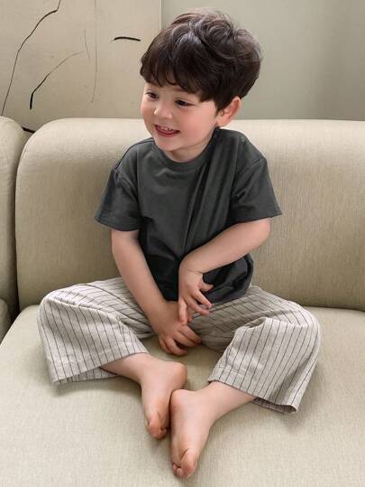 Hapijoa 幼儿/婴儿男童纯色圆领休闲T恤和条纹休闲裤家居服