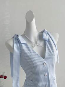 Sweetra 新款女式蝴蝶结吊带单排扣修身衬衫，条纹通勤装 - 藍白色 - 查看 4