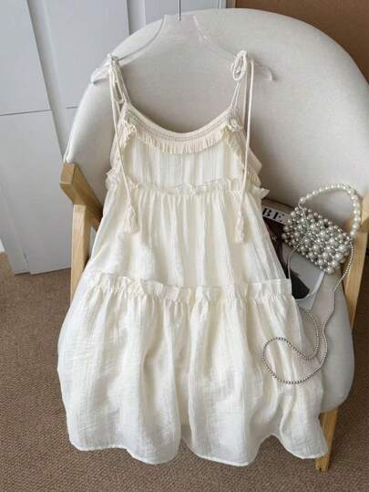 SHEIN LUNE Vestido de talle con cordón de borlas de crema liso, vestido de pastel dulce, ropa de verano casual de moda para vacaciones, atuendos de playa para vacaciones, vestidos de playa para mujeres, vestidos modestos de estilo fairycore para mujeres, ropa bohemia para mujeres