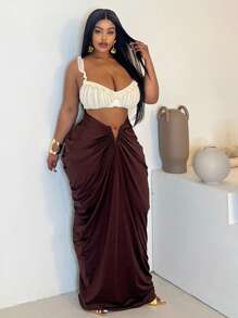 SHEIN PETITE Plus Size Women Solid Color V-Waistband Pleated Skirt